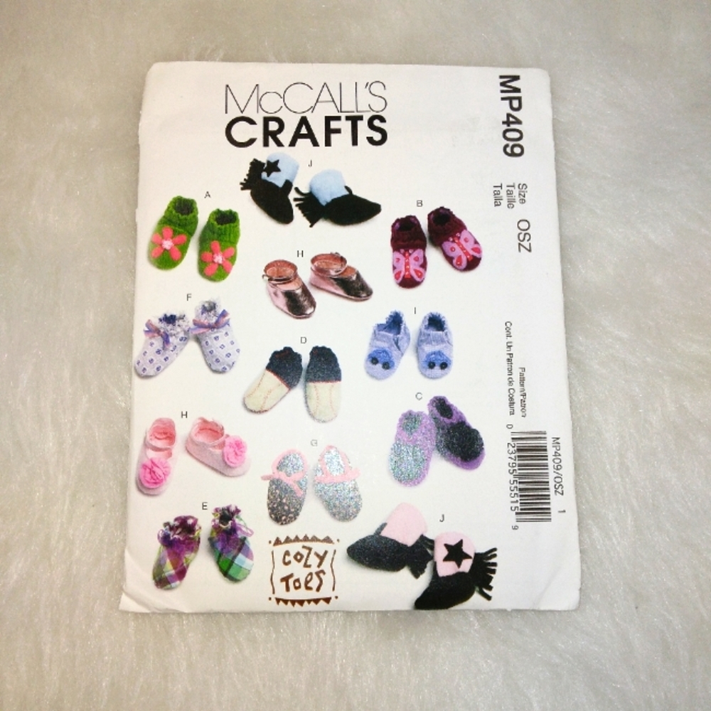 McCall's MP409 Cozy Toes Baby Shoes, new and uncut
